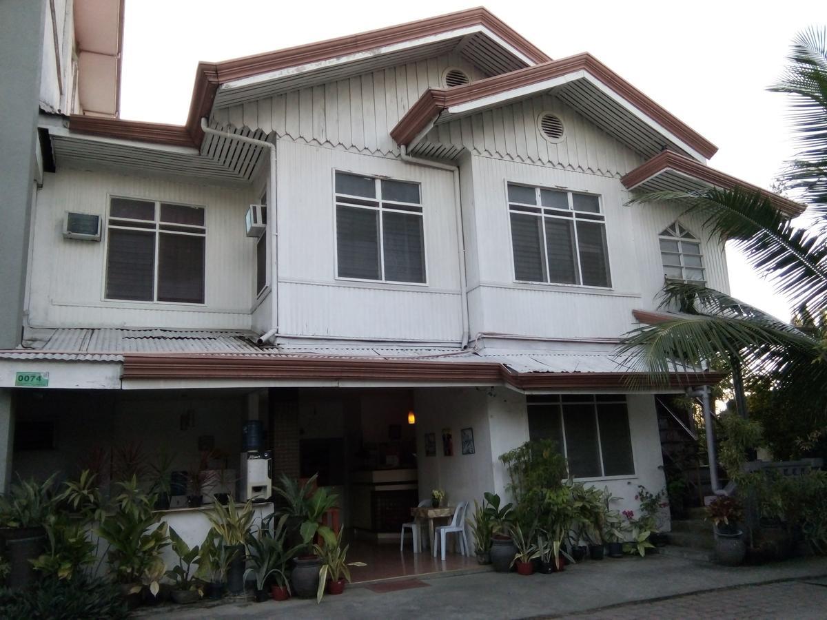 Newport Oak Pension Inn Тагбиларан Сити Екстериор снимка