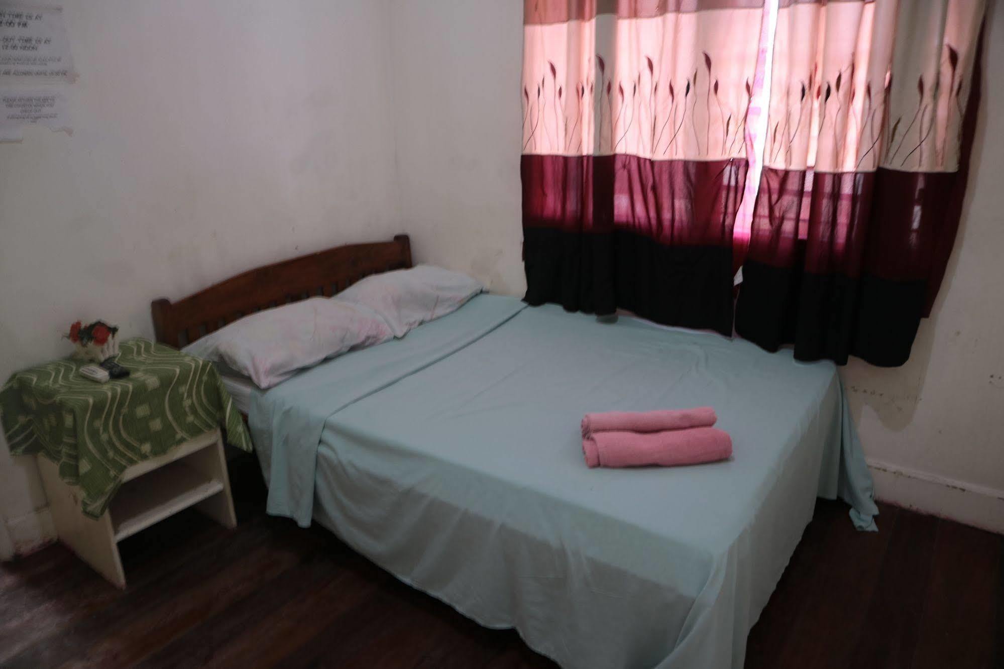 Newport Oak Pension Inn Тагбиларан Сити Екстериор снимка